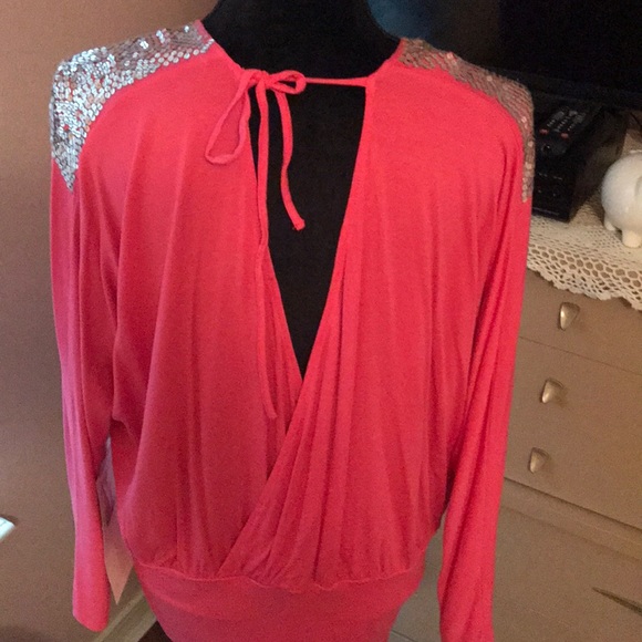 🌷🌷Ladies Elegant Top sz Large 🌷🌷 - Picture 3 of 8